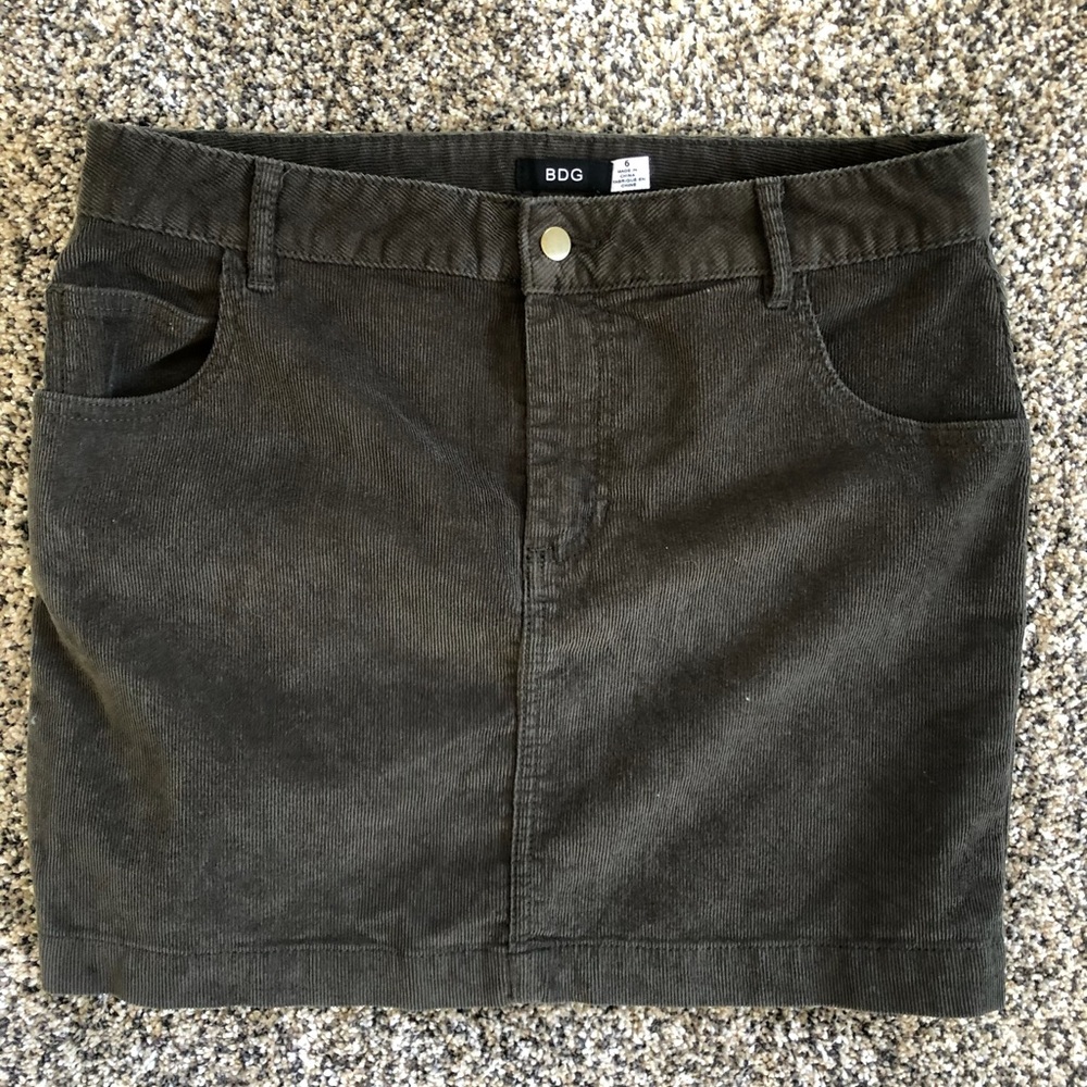 Super comfy army green corduroy mini skirt